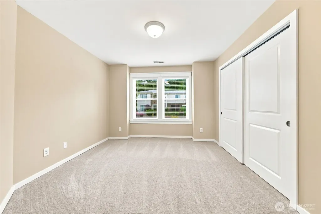 451 211th Avenue NE Sammamish WA 98074