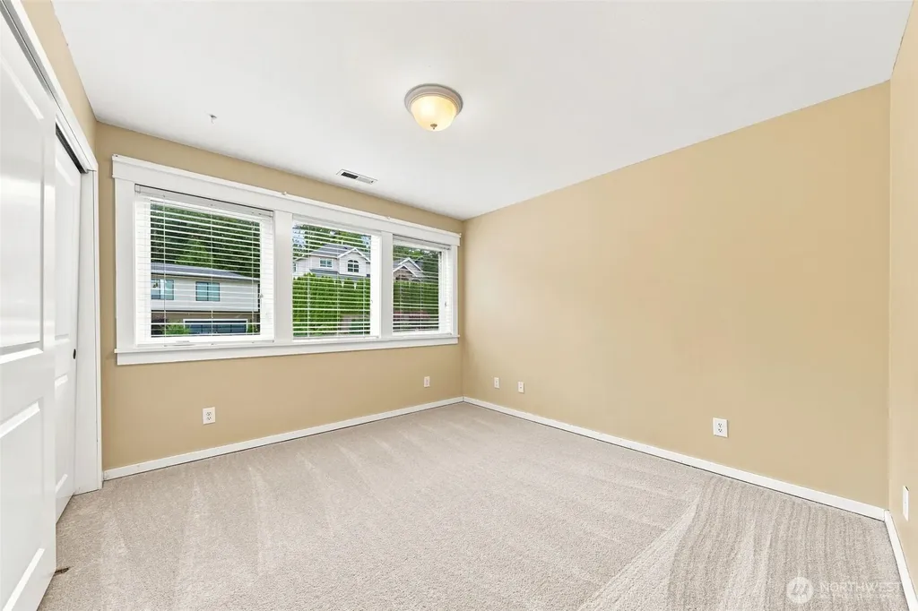 451 211th Avenue NE Sammamish WA 98074