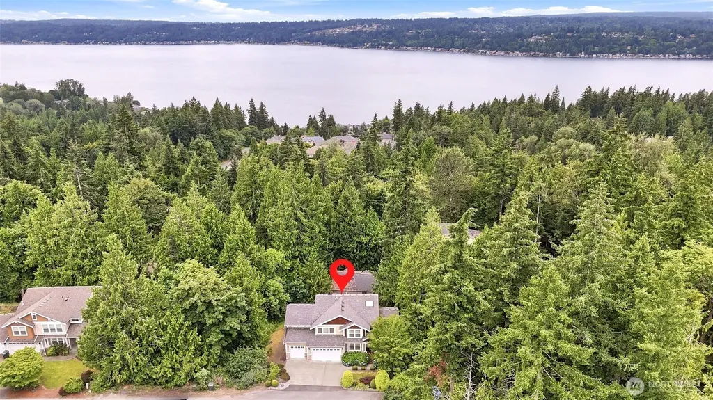 451 211th Avenue NE Sammamish WA 98074