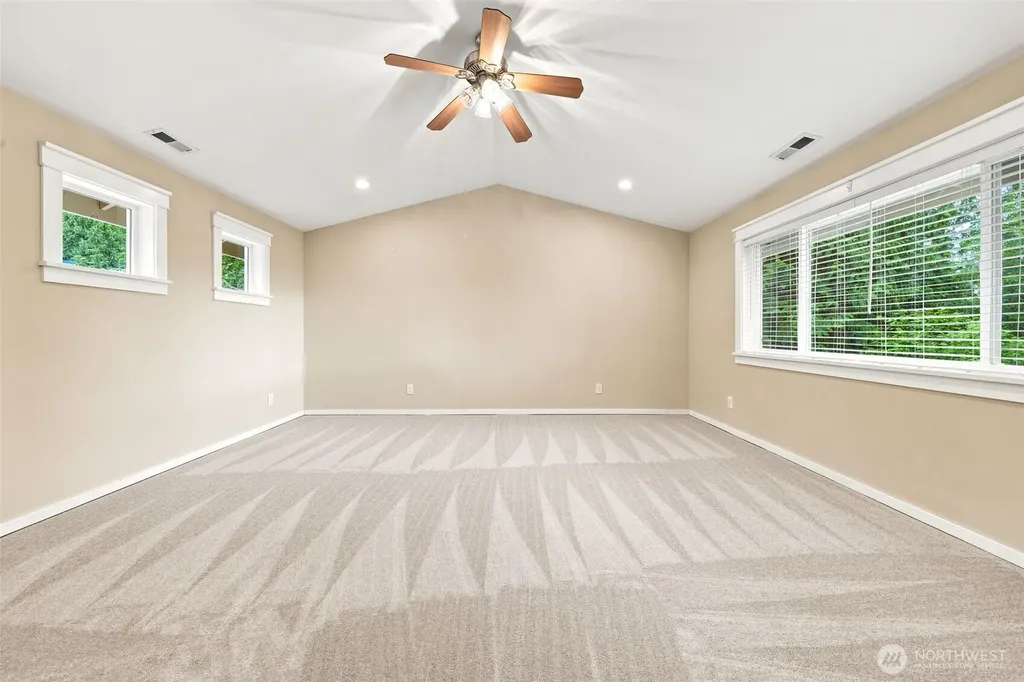 451 211th Avenue NE Sammamish WA 98074
