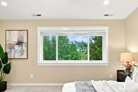 451 211th Avenue NE Sammamish WA 98074