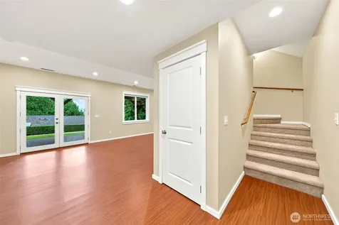 451 211th Avenue NE Sammamish WA 98074