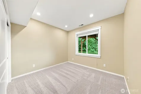 451 211th Avenue NE Sammamish WA 98074