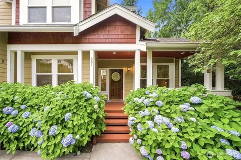 451 211th Avenue NE Sammamish WA 98074
