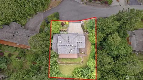 451 211th Avenue NE Sammamish WA 98074