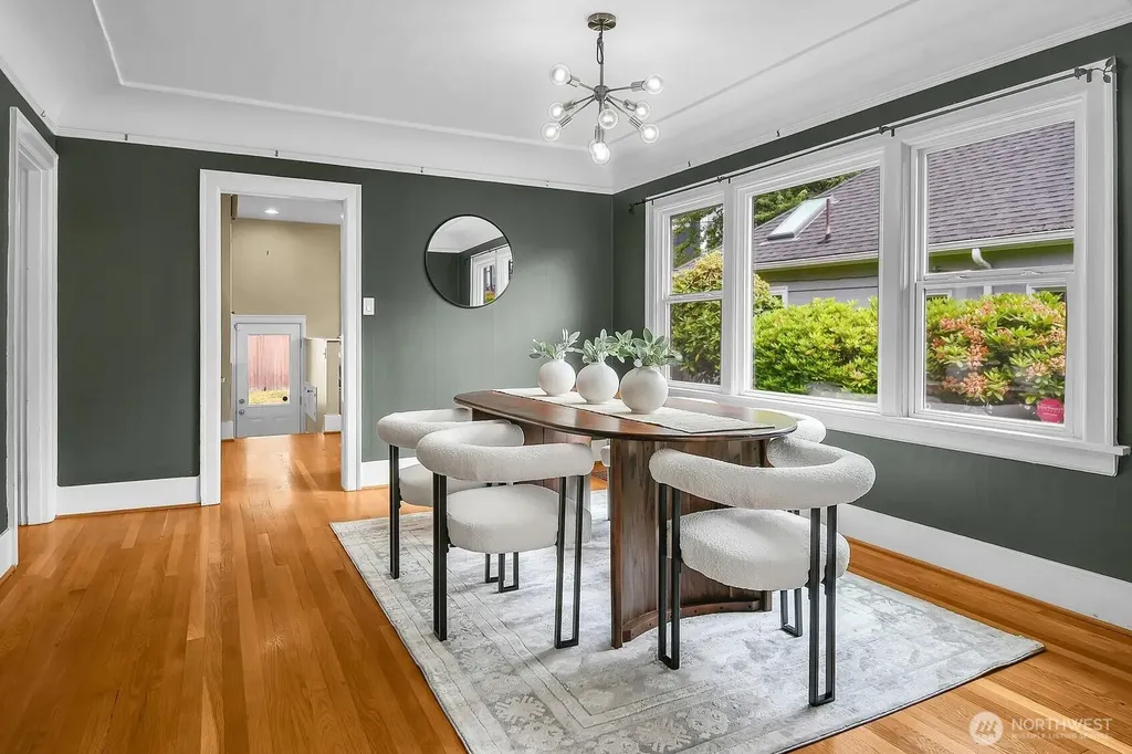 1216 N 47th Street Seattle WA 98103