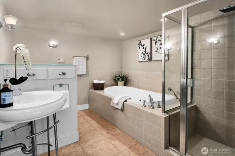 1216 N 47th Street Seattle WA 98103