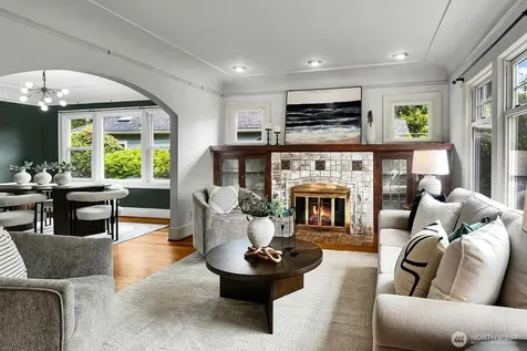 1216 N 47th Street Seattle WA 98103