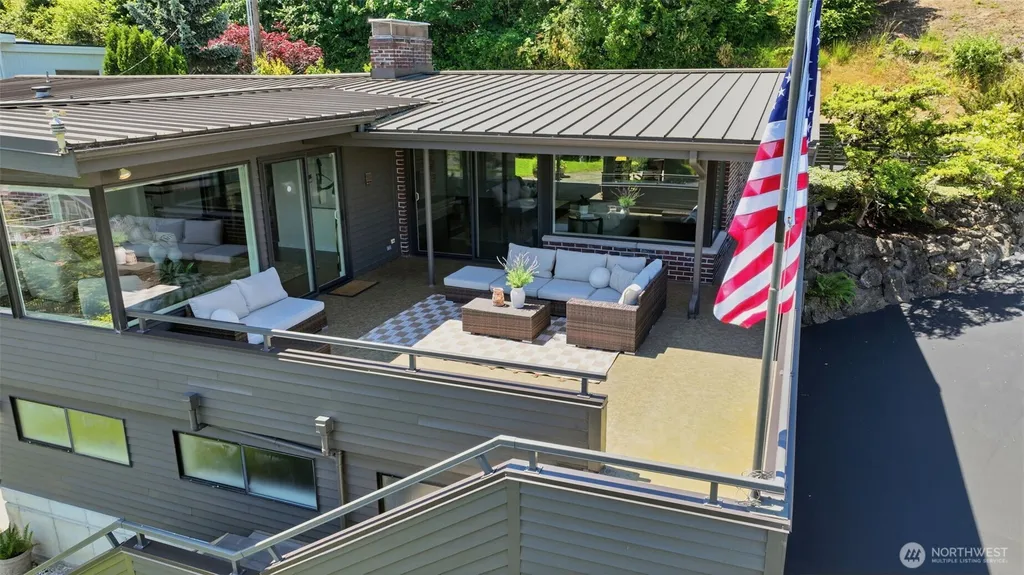 8125 Bayridge Avenue Gig Harbor WA 98332