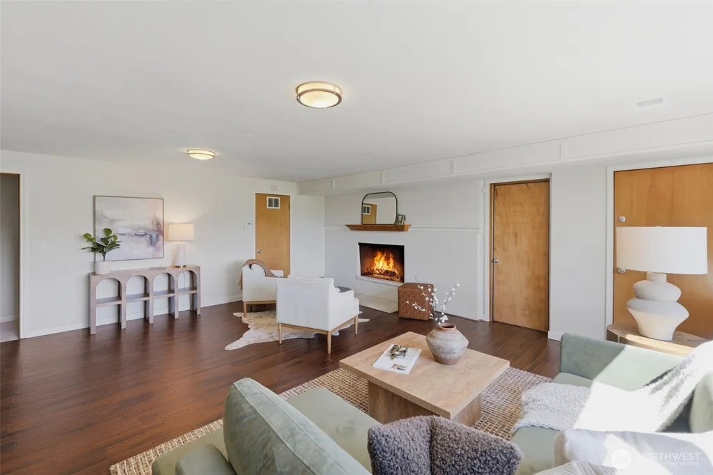 8125 Bayridge Avenue Gig Harbor WA 98332