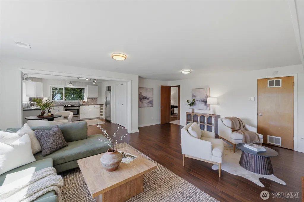 8125 Bayridge Avenue Gig Harbor WA 98332