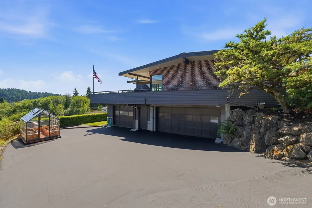 8125 Bayridge Avenue Gig Harbor WA 98332