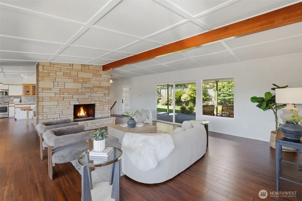 8125 Bayridge Avenue Gig Harbor WA 98332
