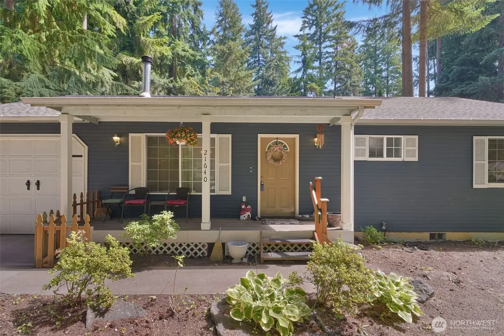 21640 N Clear Lake Blvd SE Yelm WA 98597