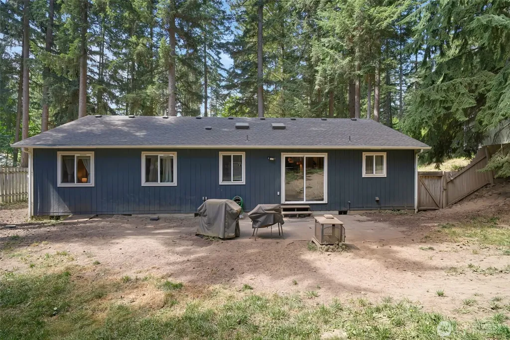 21640 N Clear Lake Blvd SE Yelm WA 98597