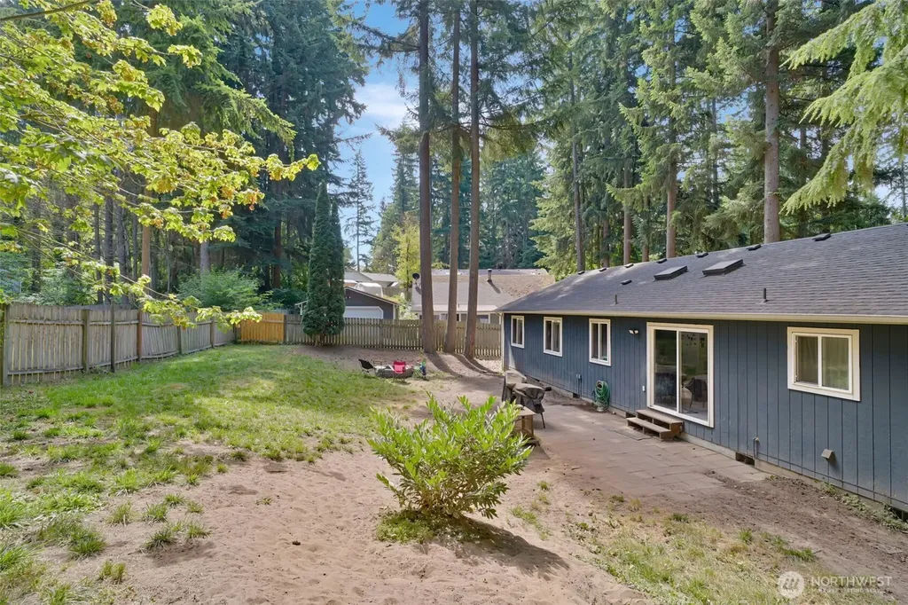 21640 N Clear Lake Blvd SE Yelm WA 98597