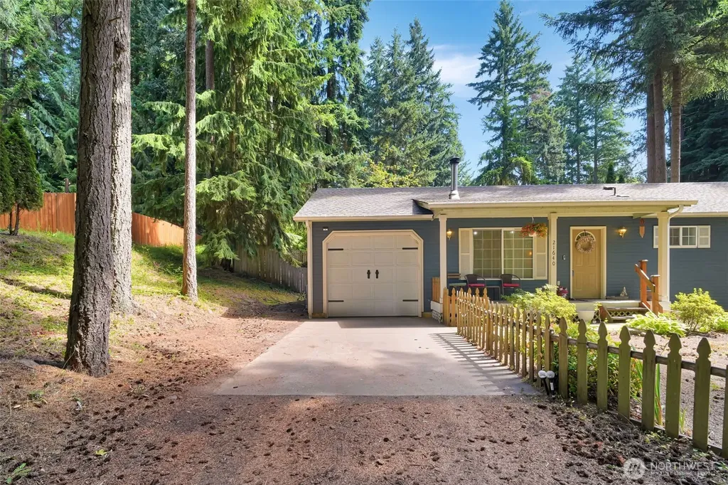 21640 N Clear Lake Blvd SE Yelm WA 98597