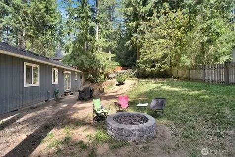 21640 N Clear Lake Blvd SE Yelm WA 98597