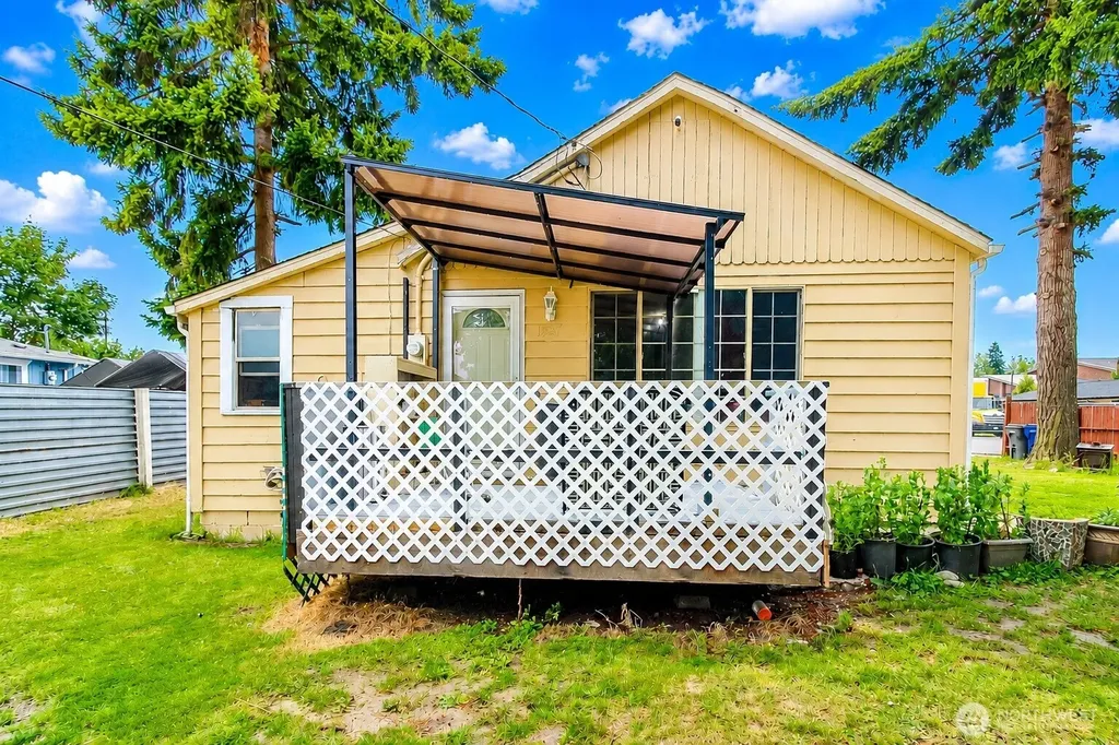 1826 G Street SE Auburn WA 98002