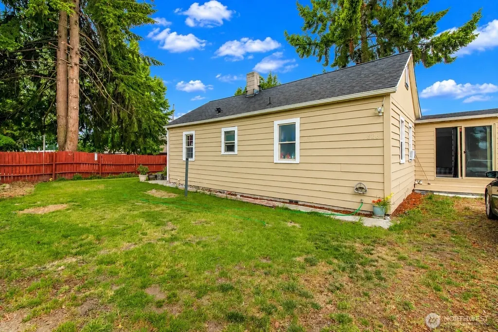 1826 G Street SE Auburn WA 98002