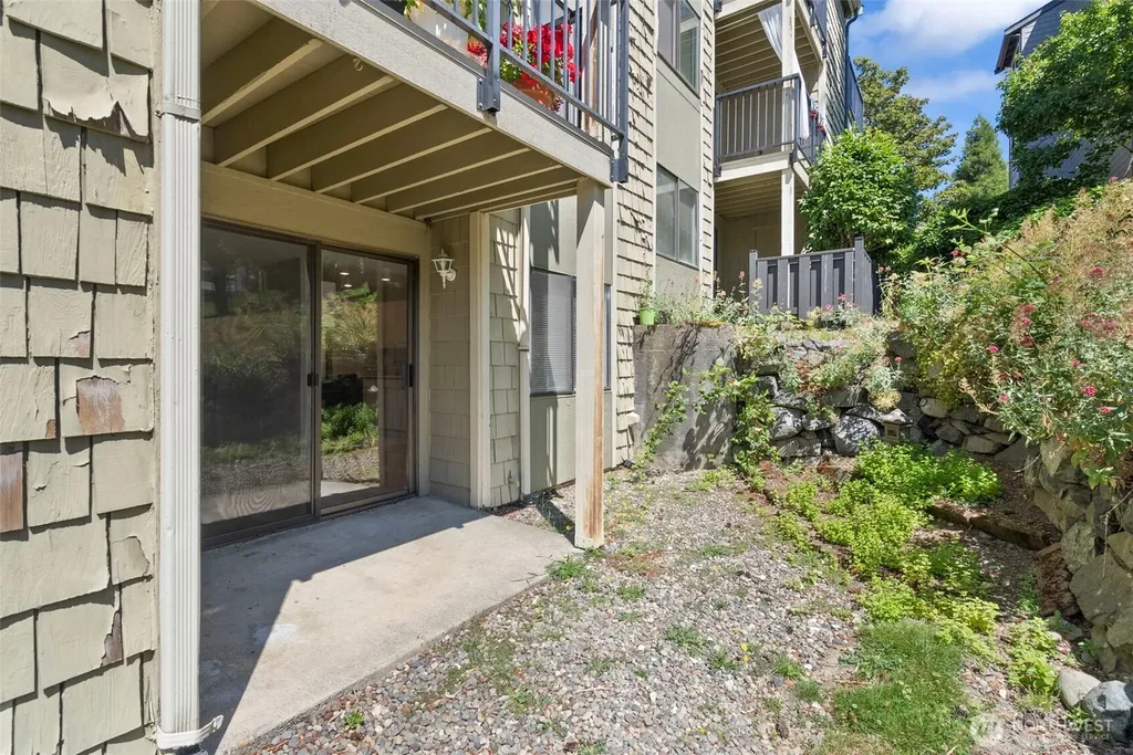 2020 Grant Avenue S Renton WA 98055