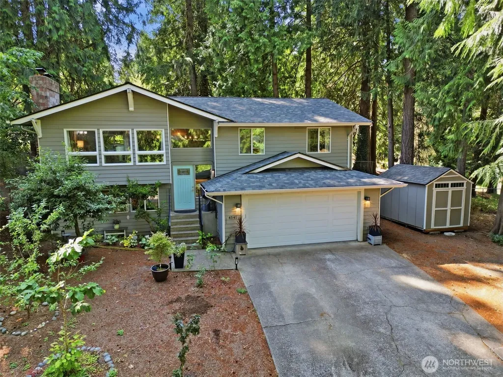4541 82nd Place NW Silverdale WA 98383