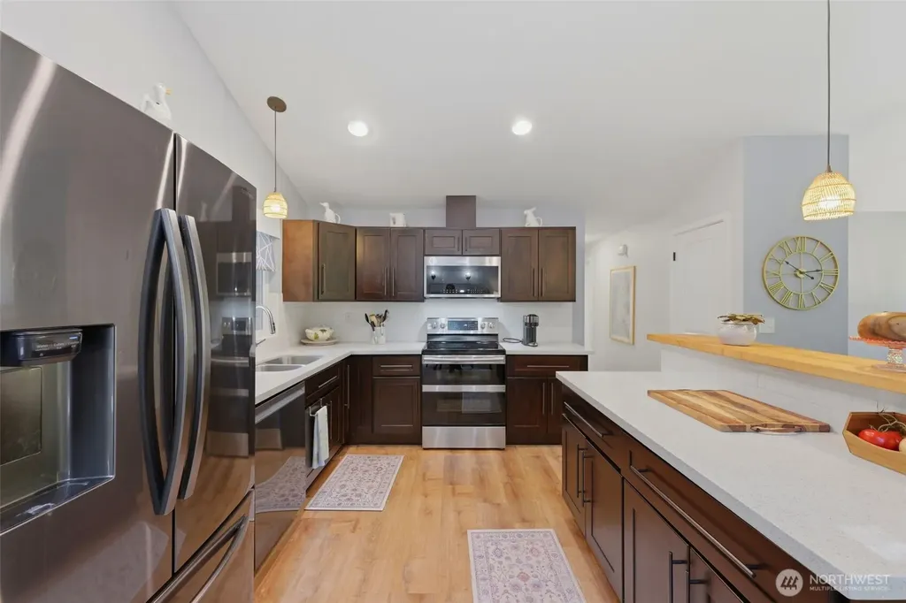 4541 82nd Place NW Silverdale WA 98383