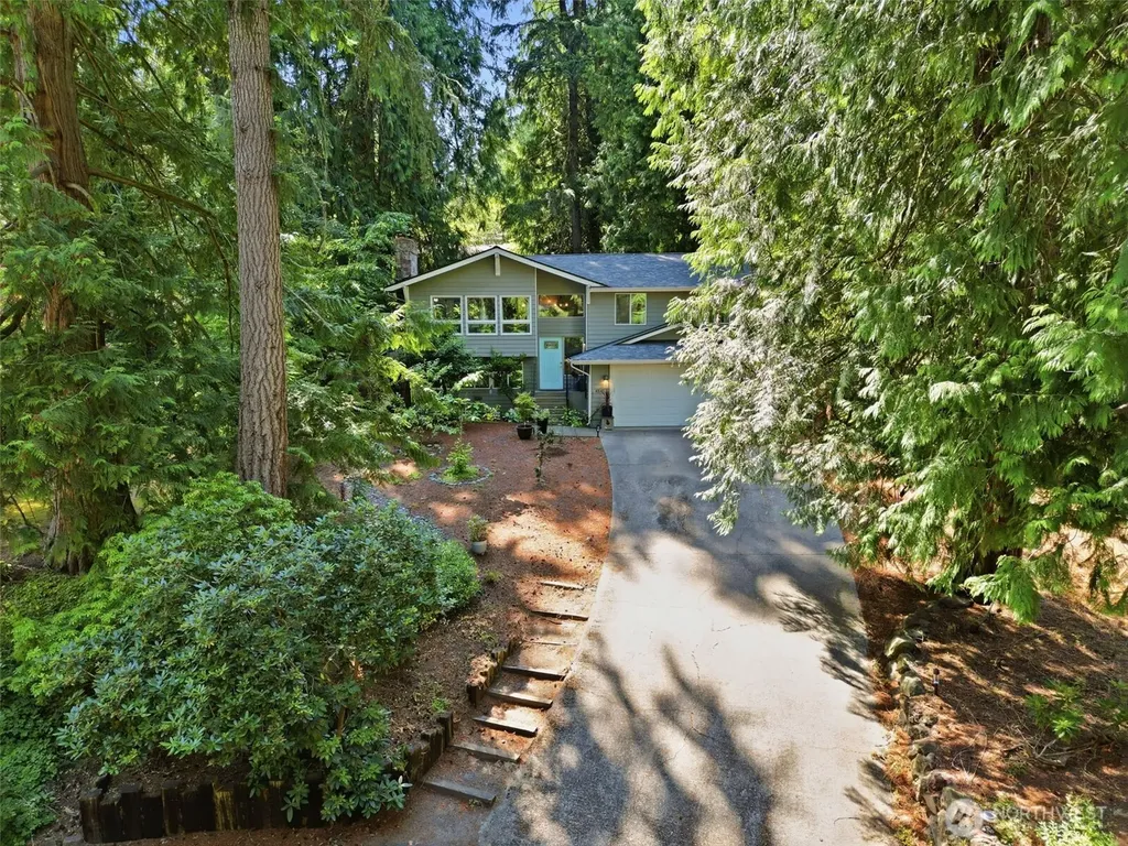 4541 82nd Place NW Silverdale WA 98383