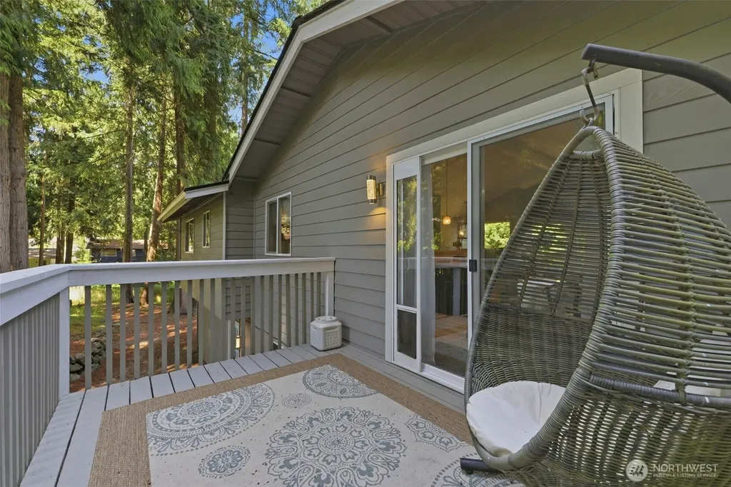 4541 82nd Place NW Silverdale WA 98383