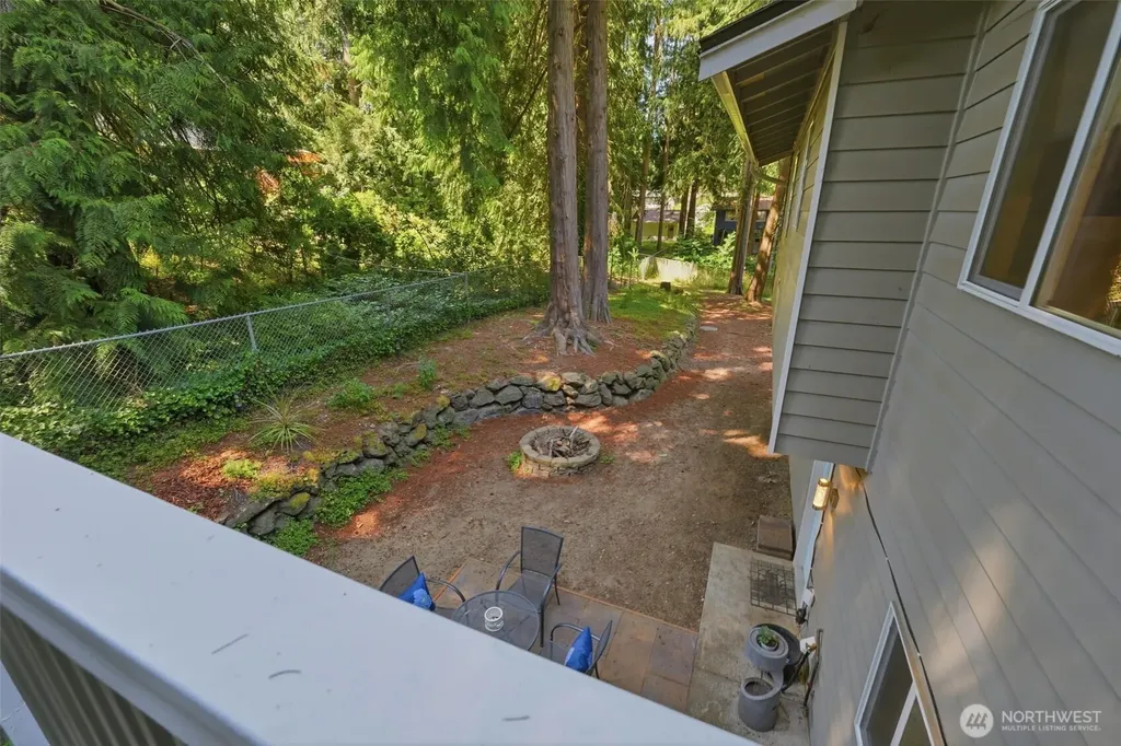 4541 82nd Place NW Silverdale WA 98383