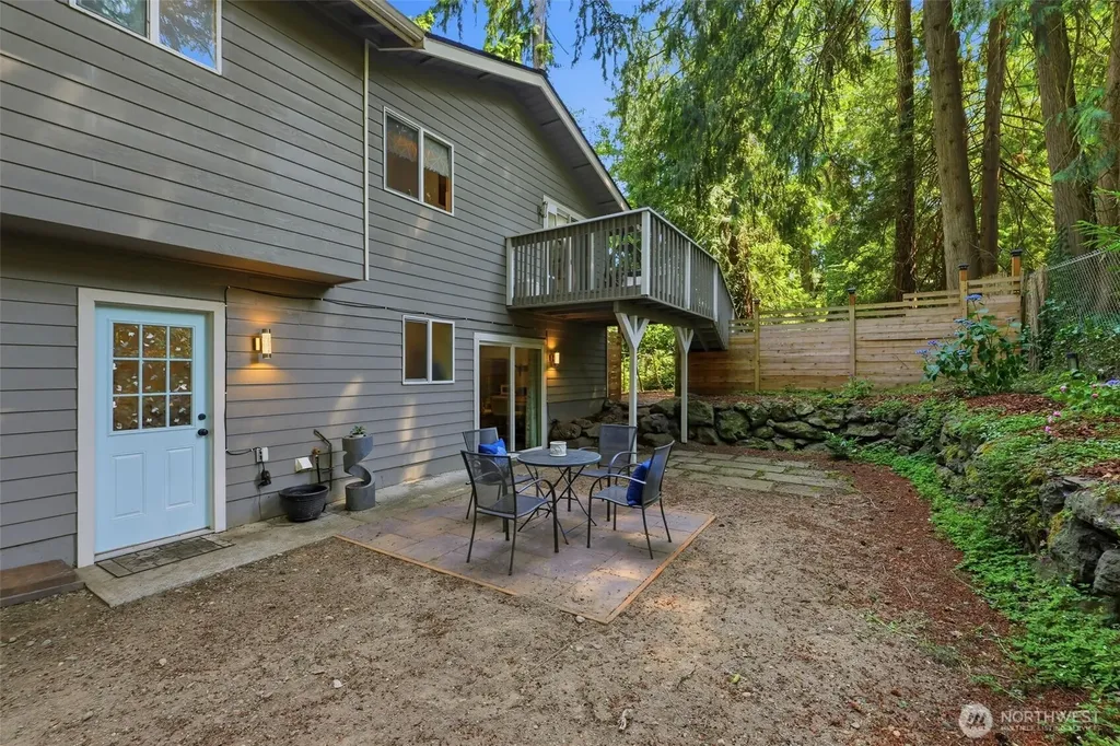 4541 82nd Place NW Silverdale WA 98383