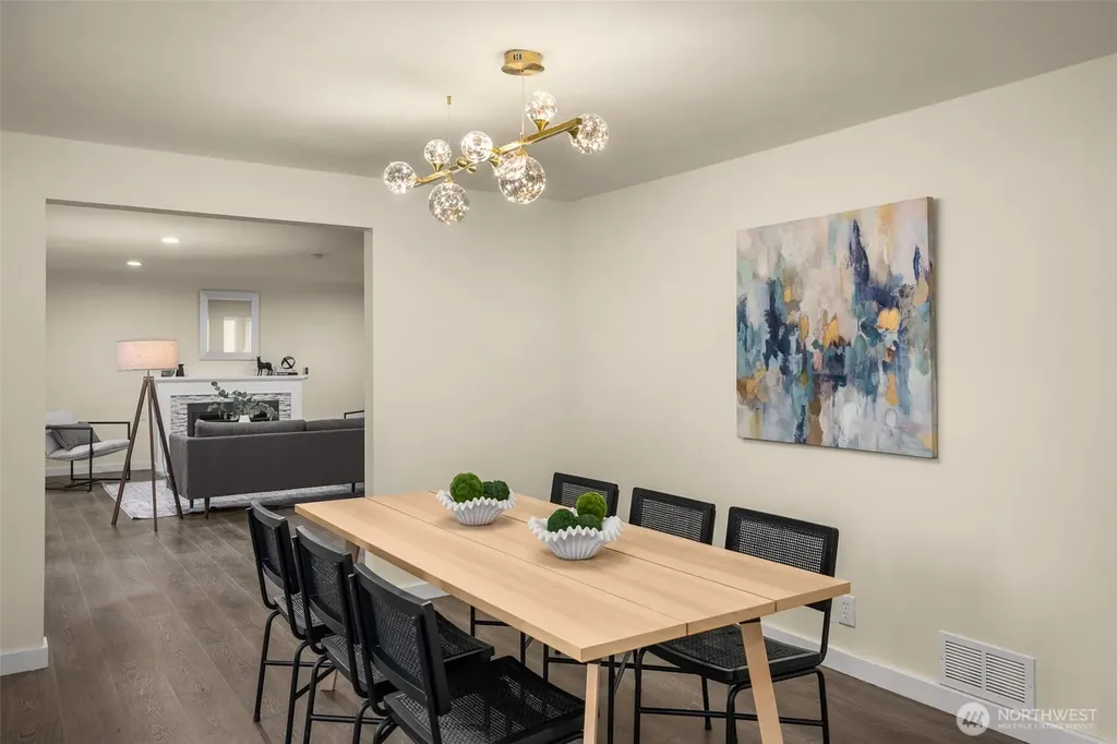 2137 N 128th Street Seattle WA 98133