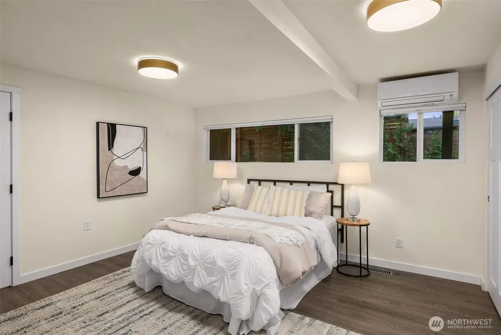 2137 N 128th Street Seattle WA 98133