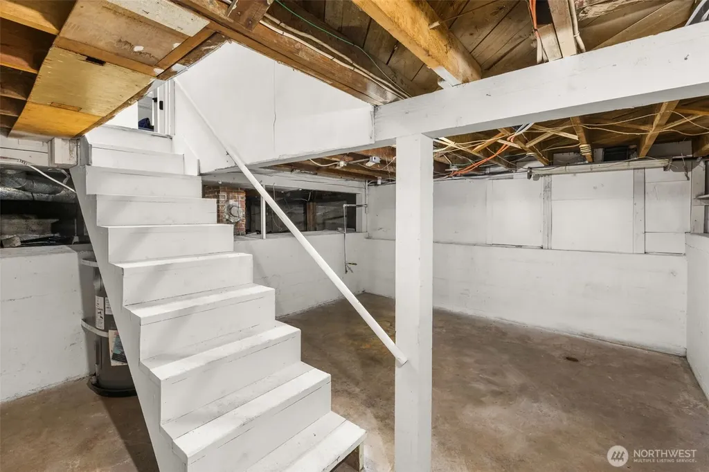 2137 N 128th Street Seattle WA 98133
