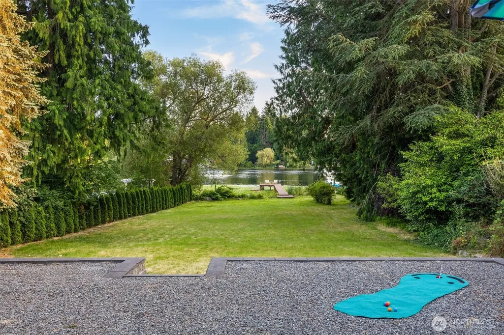 2137 N 128th Street Seattle WA 98133