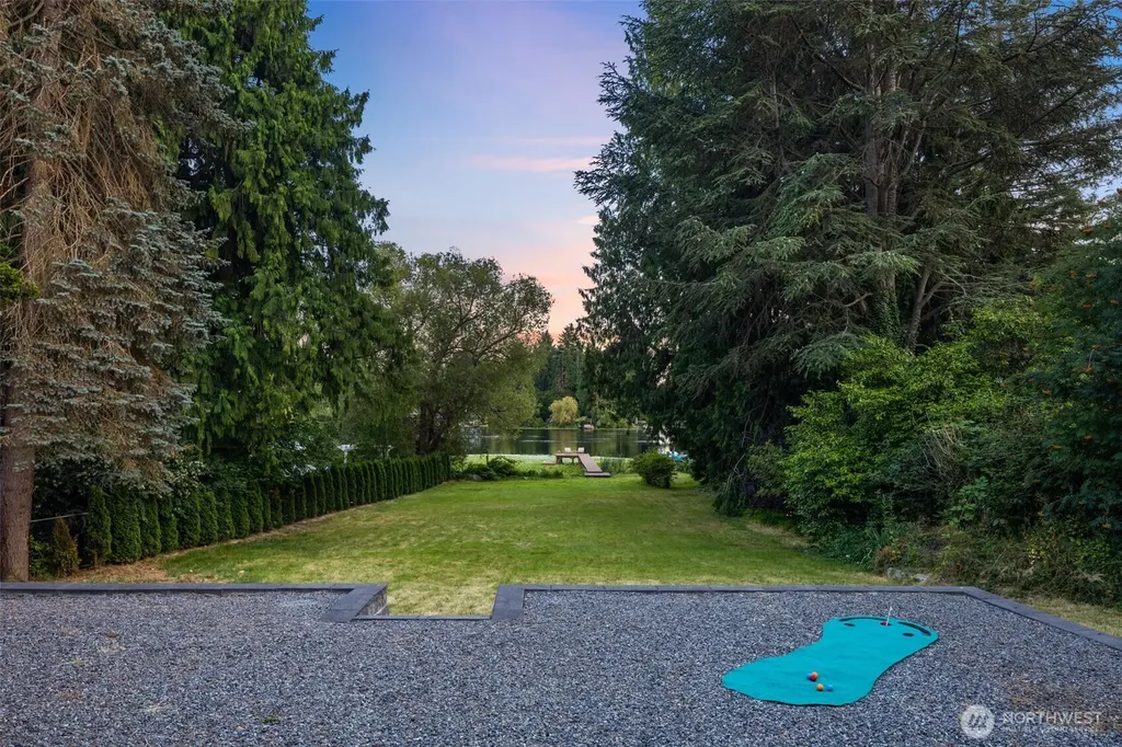 2137 N 128th Street Seattle WA 98133