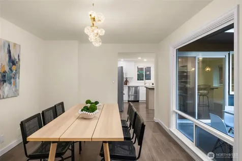 2137 N 128th Street Seattle WA 98133