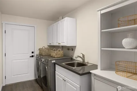 2137 N 128th Street Seattle WA 98133