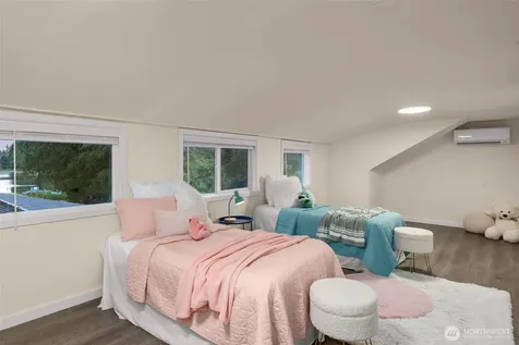 2137 N 128th Street Seattle WA 98133