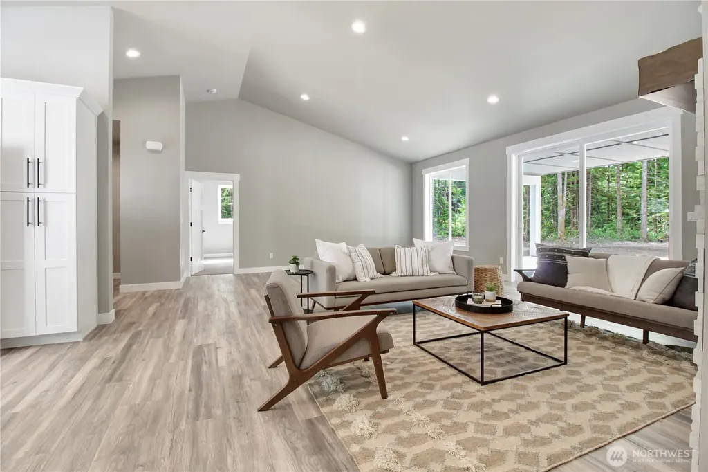 30732 419th Avenue NE Arlington WA 98223