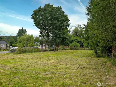 902 97th Street E Tacoma WA 98445