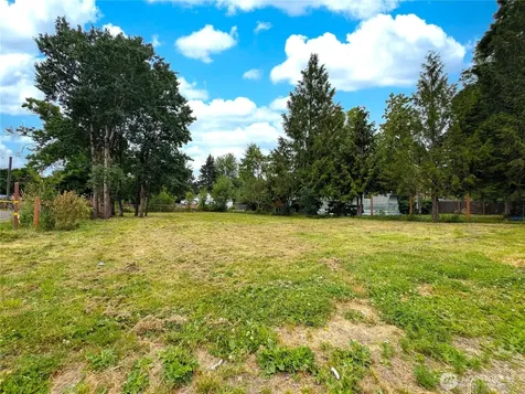 902 97th Street E Tacoma WA 98445