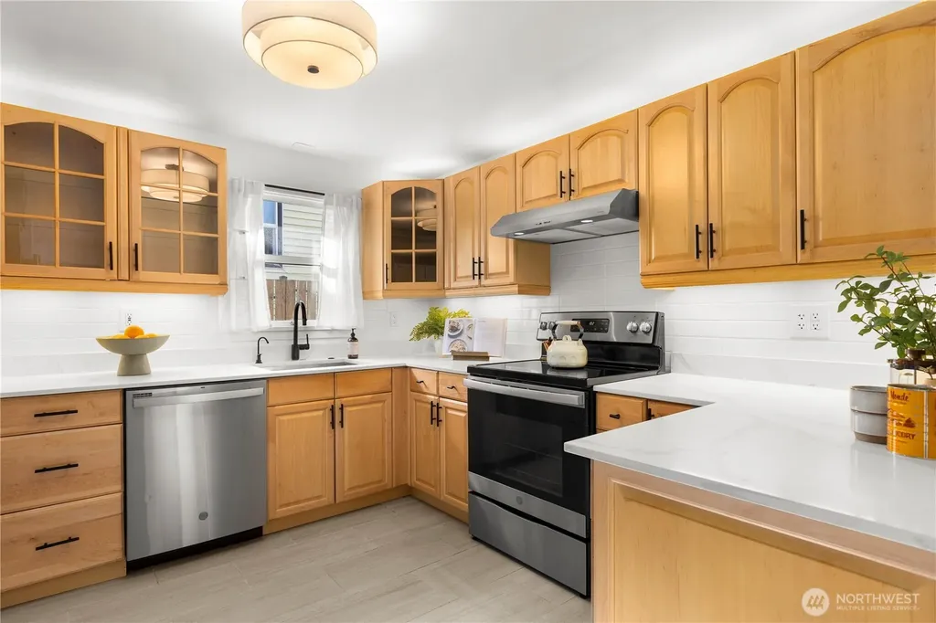 14052 Midvale Avenue N Seattle WA 98133