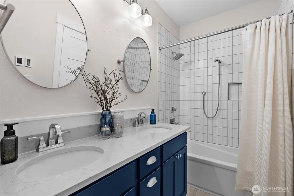 310 Compass Street Pacific Beach WA 98571
