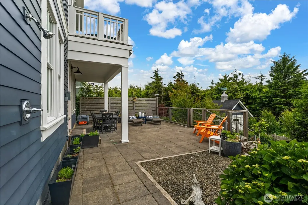 310 Compass Street Pacific Beach WA 98571