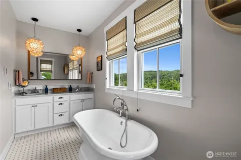 310 Compass Street Pacific Beach WA 98571