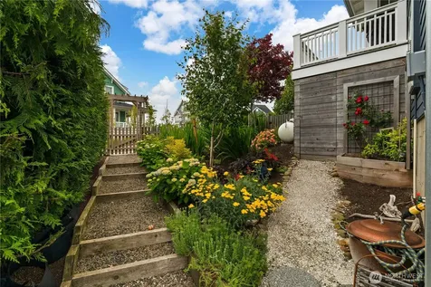 310 Compass Street Pacific Beach WA 98571