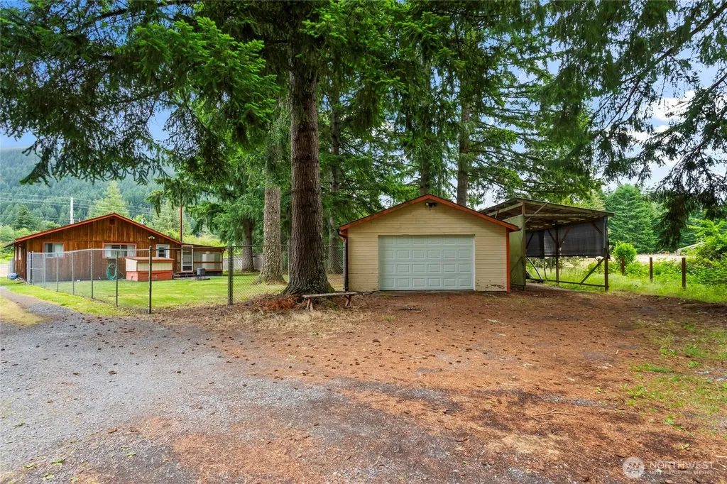 22204 State Route 706 E Elbe WA 98330