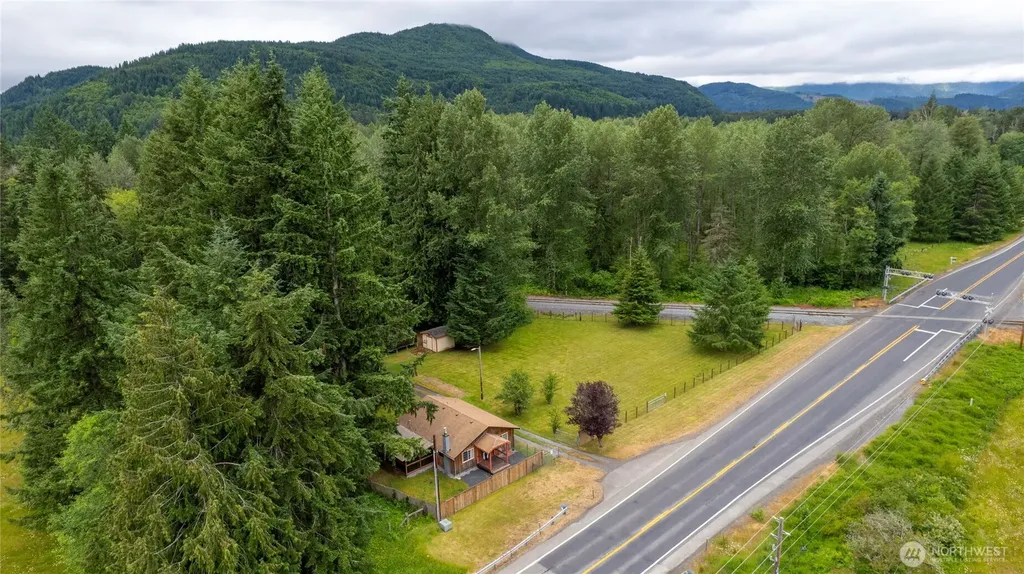 22204 State Route 706 E Elbe WA 98330