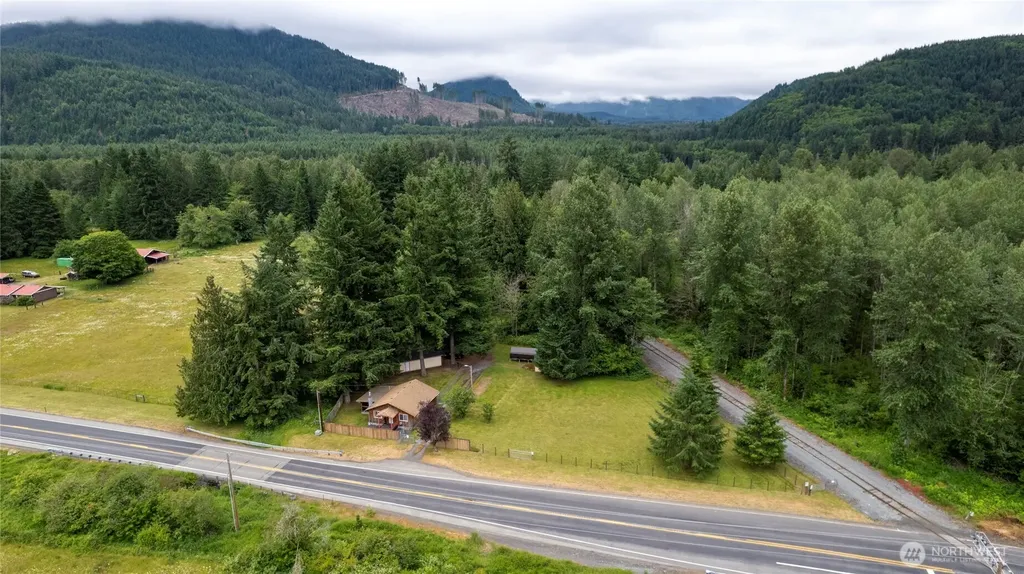 22204 State Route 706 E Elbe WA 98330